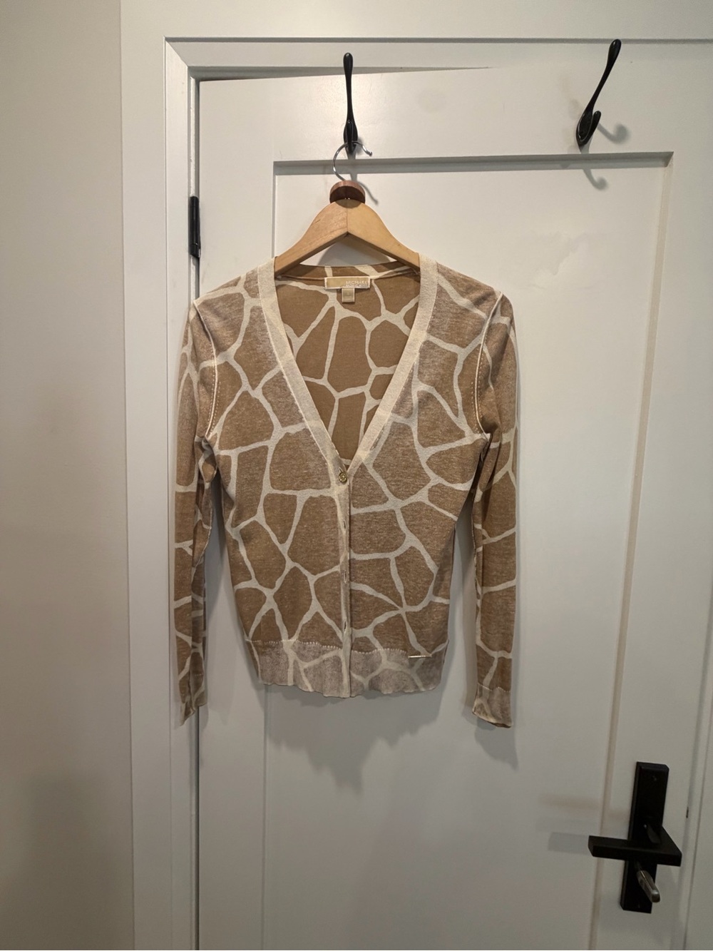 Michael Kors Tan and Cream Giraffe-Pattern V-Neck Cardigan